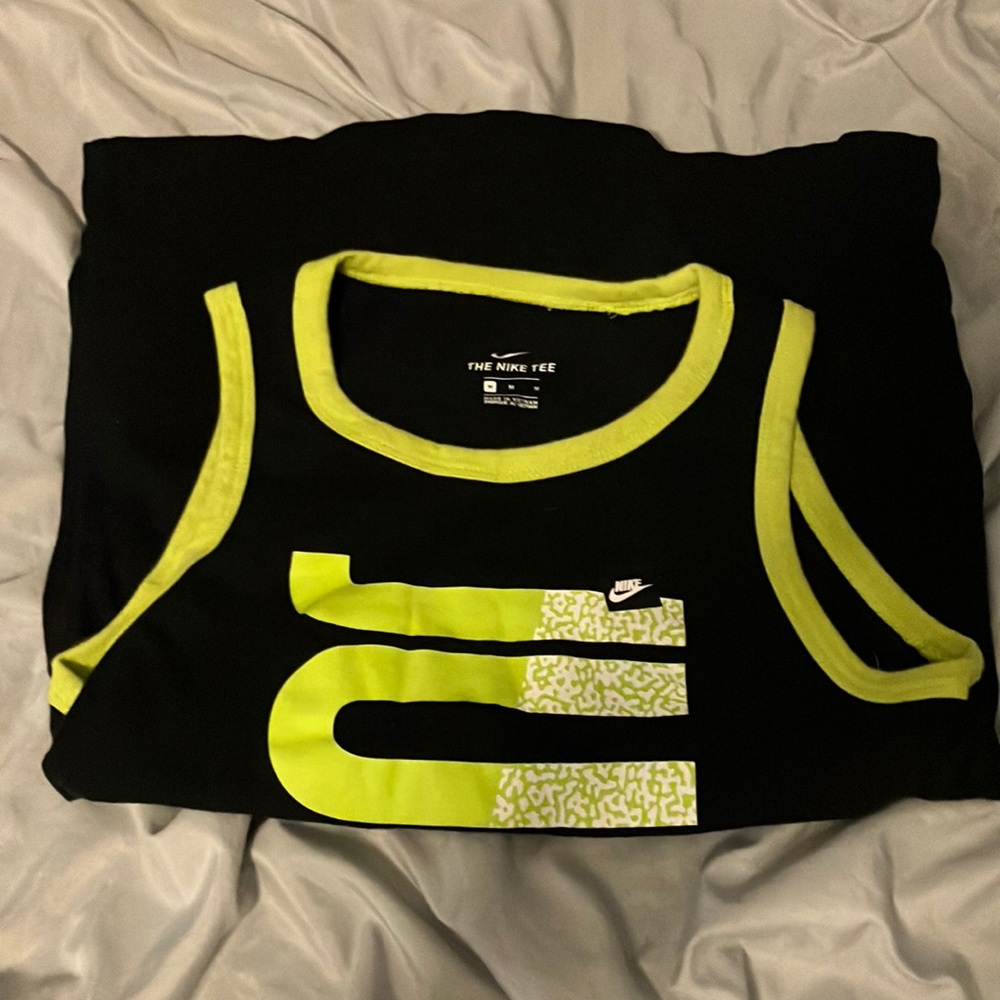 Nike Size med boys tank top